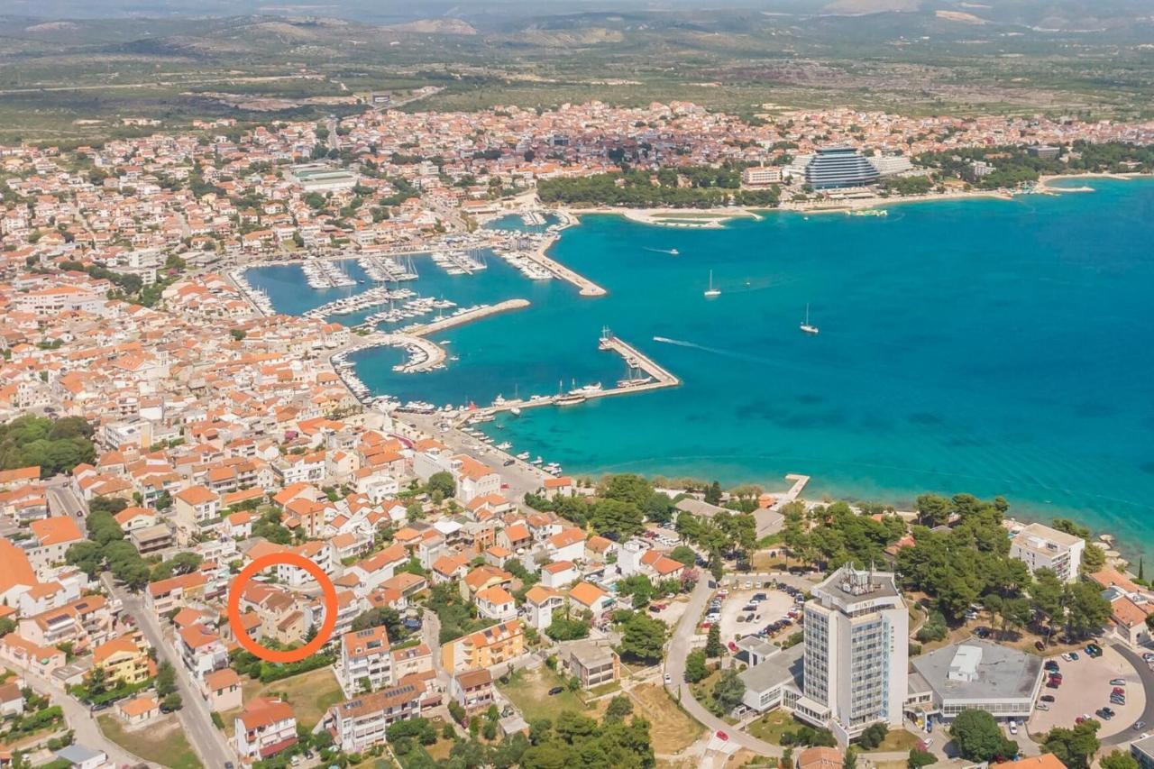 Apartment And Rooms Mrkovic Vodice Exteriör bild