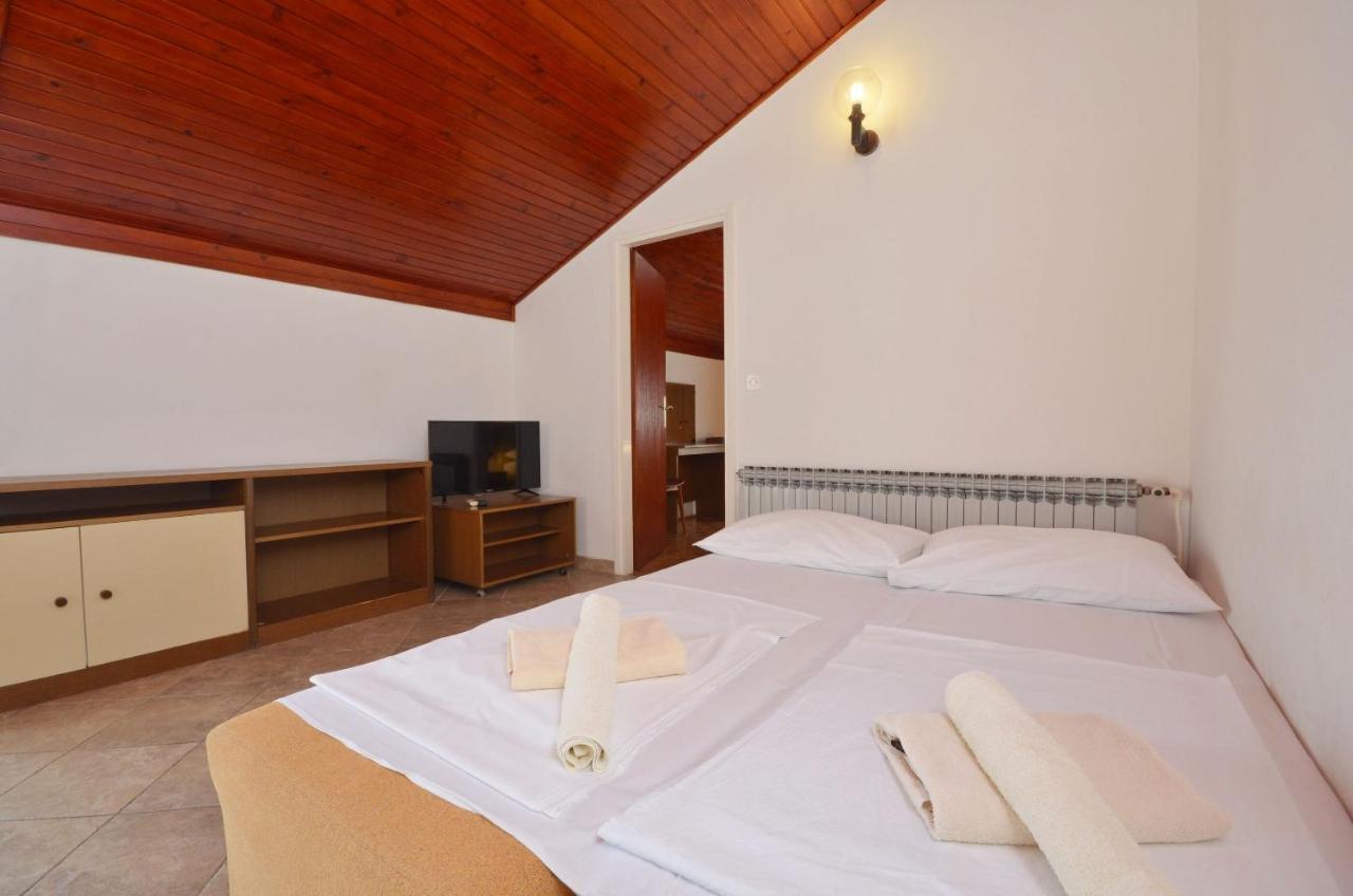 Apartment And Rooms Mrkovic Vodice Exteriör bild