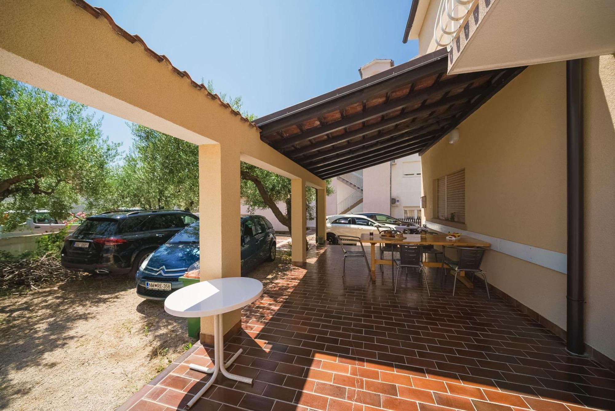 Apartment And Rooms Mrkovic Vodice Exteriör bild