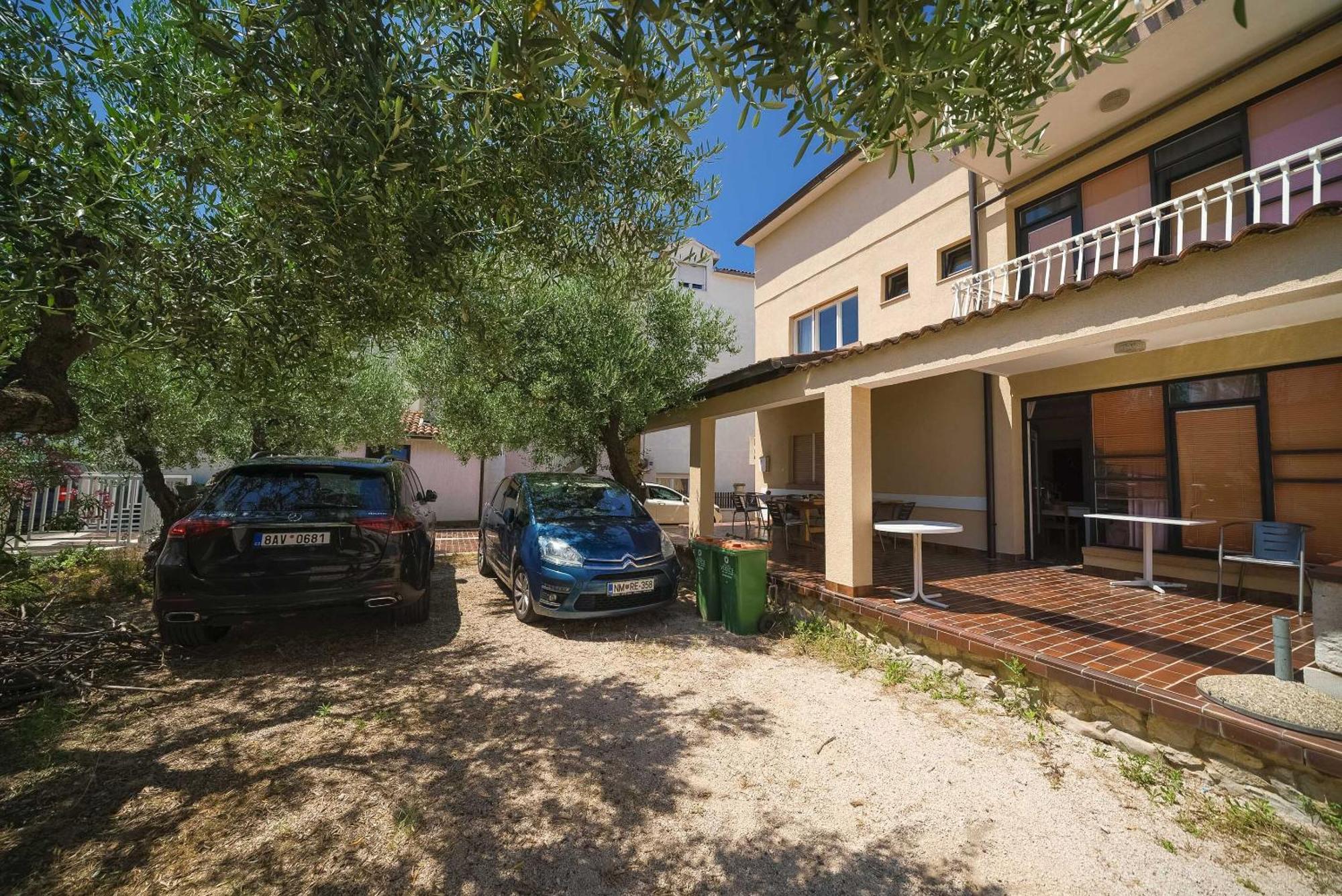 Apartment And Rooms Mrkovic Vodice Exteriör bild